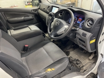 NISSAN NV350 CARAVAN