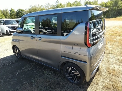 NISSAN ROOX