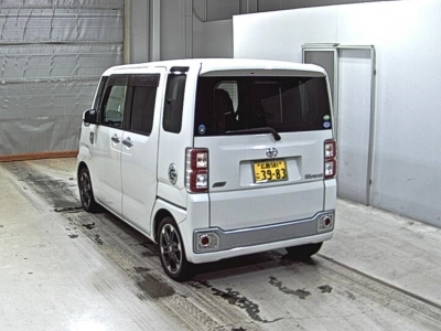 DAIHATSU WAKE