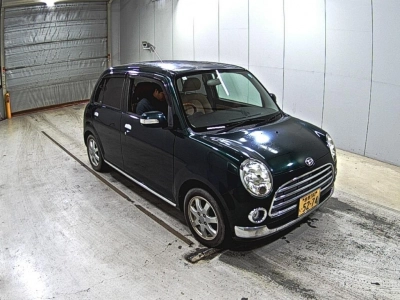 DAIHATSU MOVE LATTE