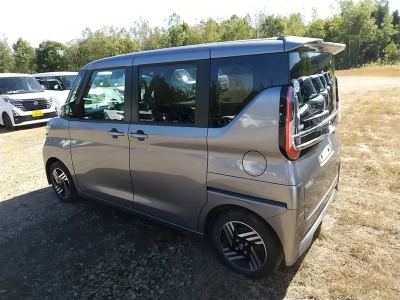 NISSAN ROOX
