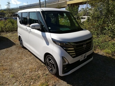 NISSAN ROOX