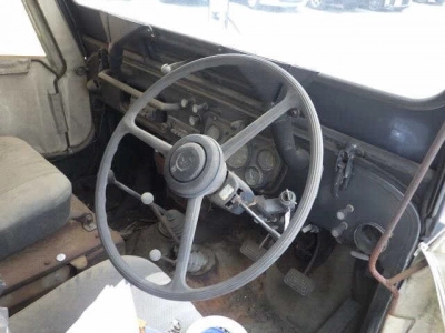 MITSUBISHI JEEP