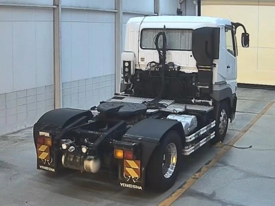 MITSUBISHI FUSO
