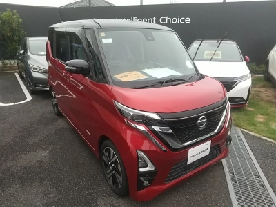NISSAN ROOX
