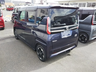 NISSAN ROOX