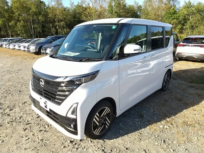 NISSAN ROOX