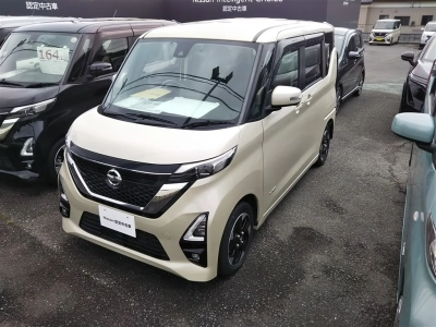NISSAN ROOX
