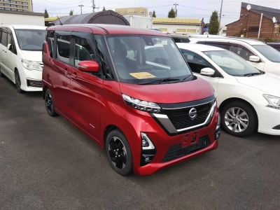 NISSAN ROOX