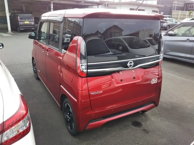 NISSAN ROOX