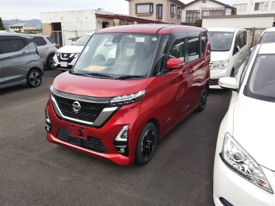 NISSAN ROOX