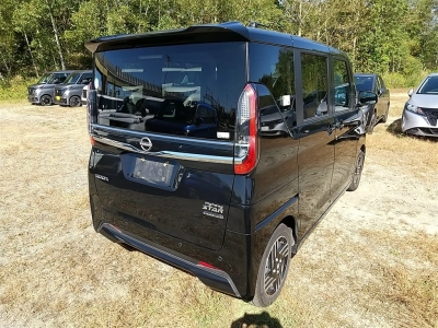 NISSAN ROOX
