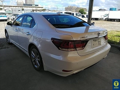 LEXUS LS
