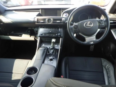 LEXUS IS