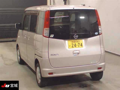 NISSAN ROOX