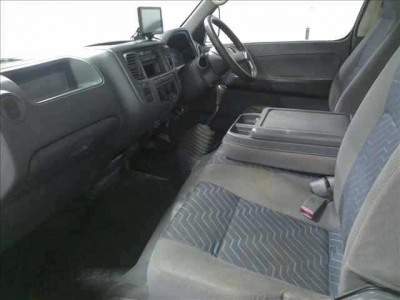 NISSAN CARAVAN