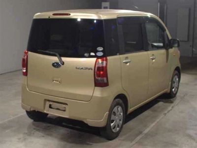 SUBARU LUCRA