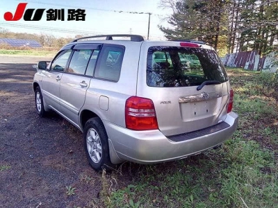 TOYOTA KLUGER V