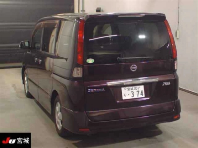 NISSAN SERENA
