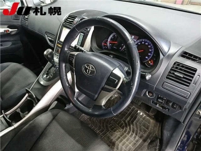 TOYOTA BLADE