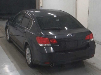 SUBARU LEGACY B4