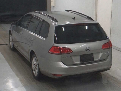 VOLKSWAGEN GOLF VARIANT