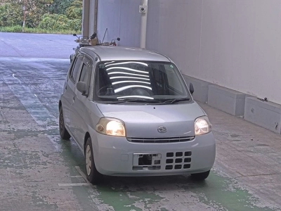 DAIHATSU ESSE