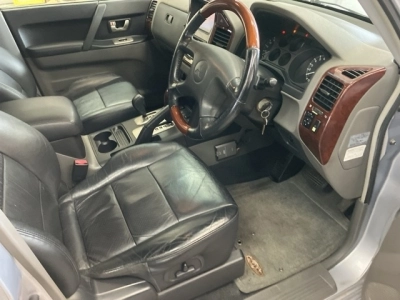 MITSUBISHI PAJERO