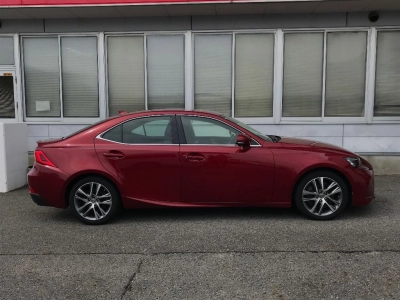 LEXUS IS
