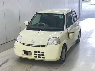 DAIHATSU ESSE