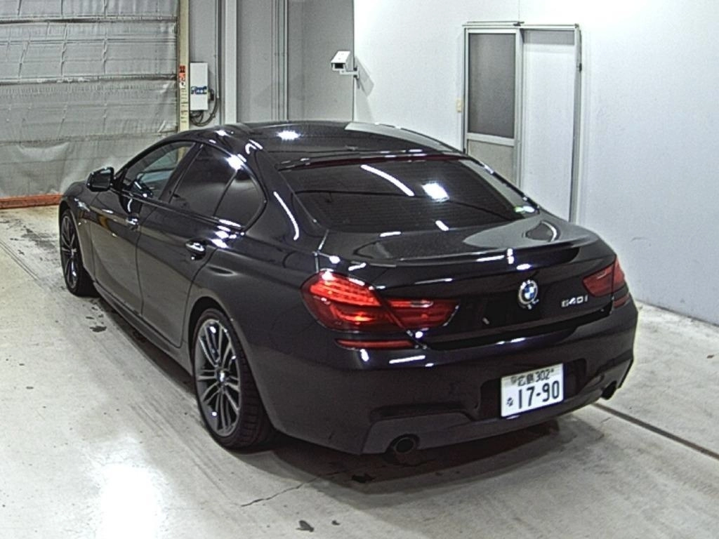 BMW 6 SERIES