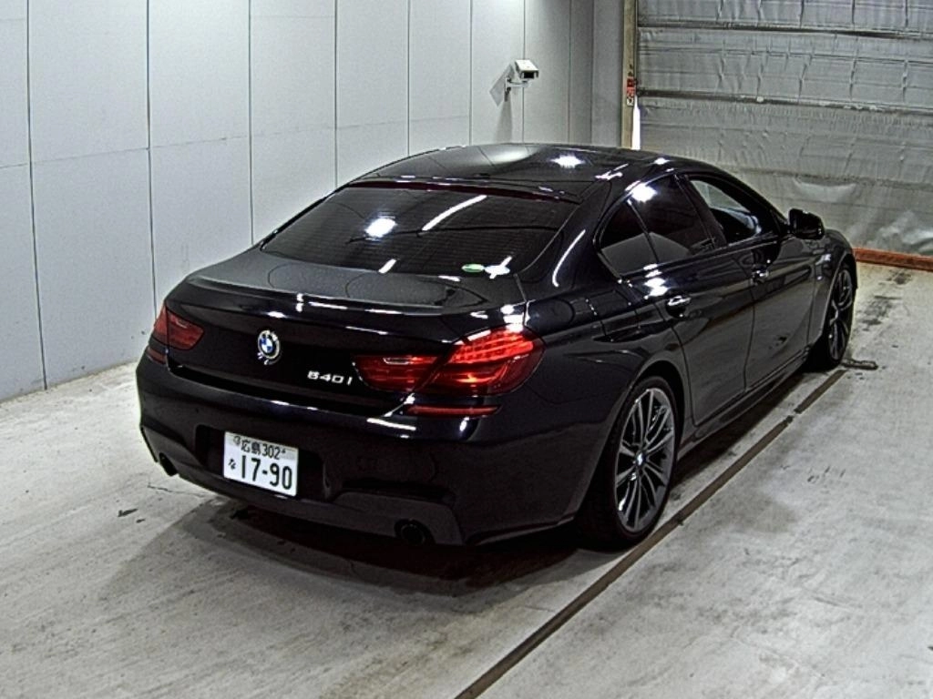 BMW 6 SERIES