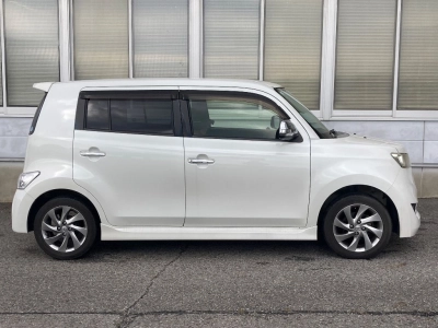 TOYOTA BB
