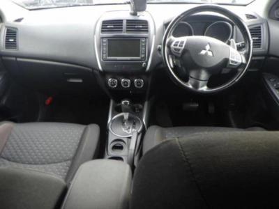 MITSUBISHI RVR