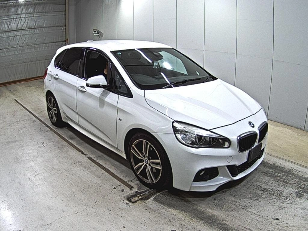 BMW 2 SERIES