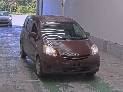 DAIHATSU BOON LUMINAS