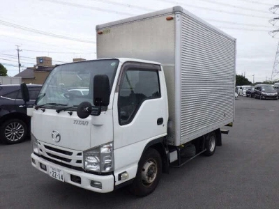 MAZDA TITAN