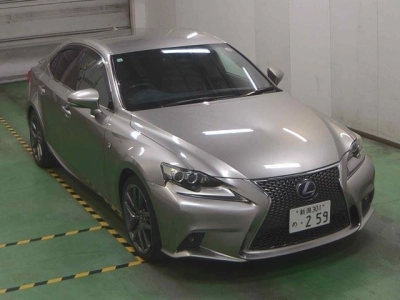 LEXUS IS