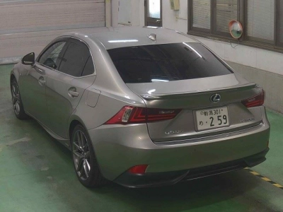 LEXUS IS