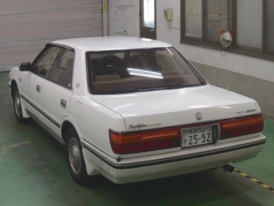 TOYOTA CROWN