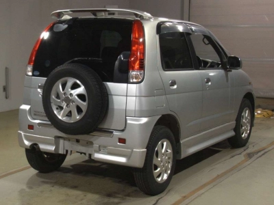 DAIHATSU TERIOS KID