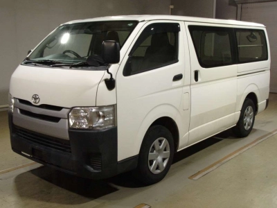 TOYOTA HIACE VAN