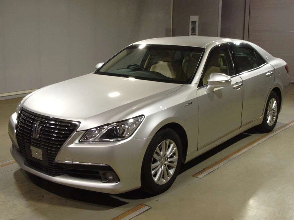 TOYOTA CROWN HYBRID