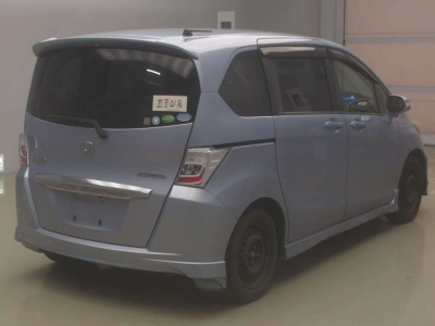 HONDA FREED HYBRID