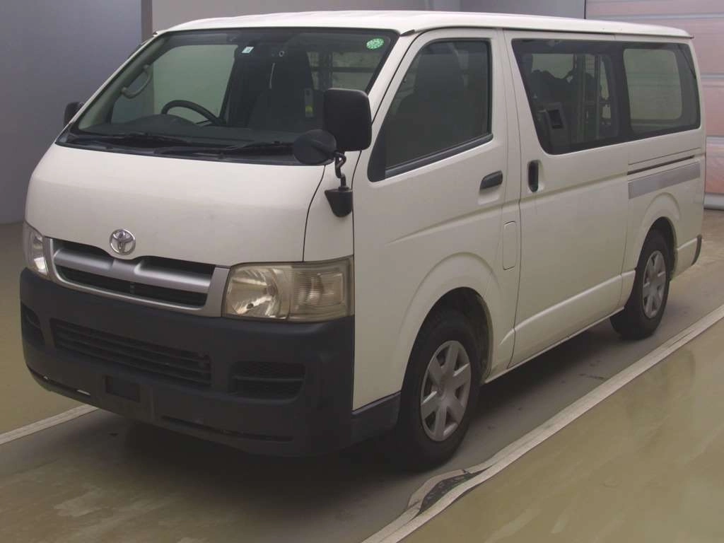 TOYOTA REGIUS VAN
