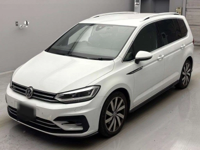 VOLKSWAGEN GOLF TOURAN