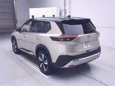 NISSAN X-TRAIL