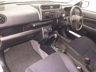 MAZDA FAMILIA