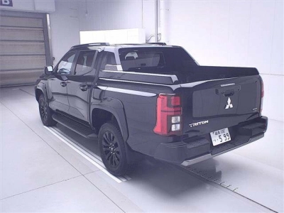 MITSUBISHI TRITON