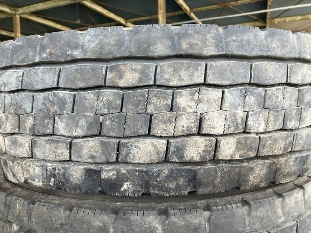 OTHER  TIRE SET
